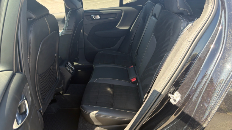 Volvo Xc40 1.5 T3 [163] R DESIGN 5dr Geartronic Petrol Estate